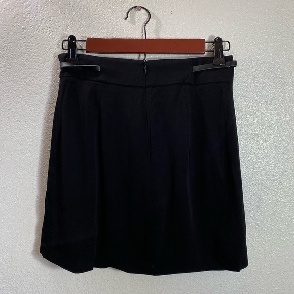 Zara black pleated mini skirt with a gold chain belt size S - Picture 4 of 4